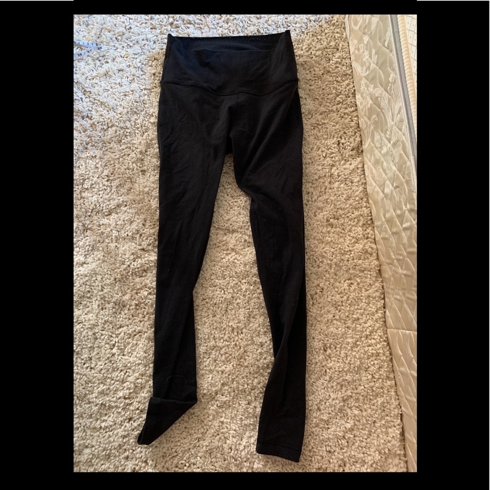 black lulu lemon leggings!